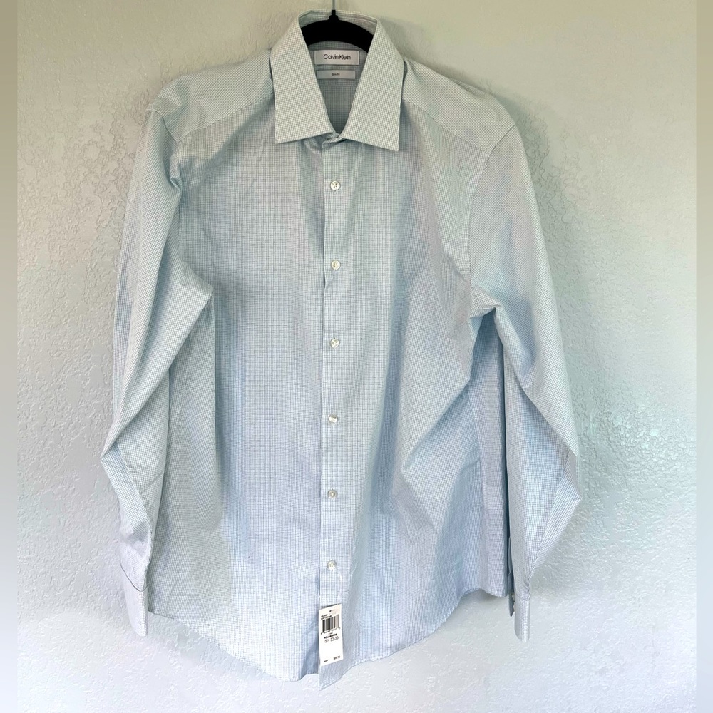 Calvin Klein Light Blue Plaid Dress Shirt. Slim Fit. NWT.
